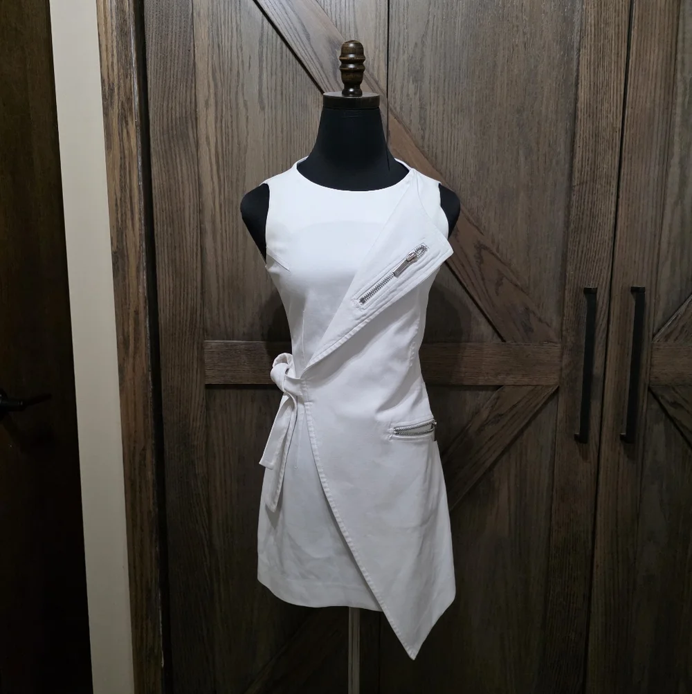 LAST CHANCE Thomas Wylde Asymmetrical White Dress with Zipper Accents - Picture 1 of 6